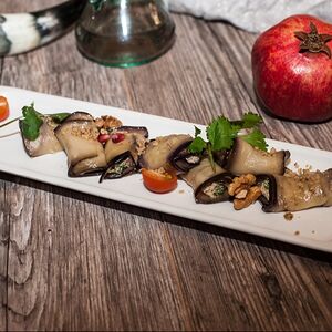 Баклажаны, жаренные с орехами по-грузински