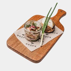 Сельдь с красным луком и печёным картофелем