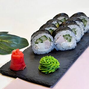 Роллы Чиз маки с курицей 