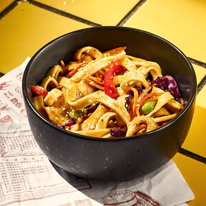 Вок Курица в сливочном карри