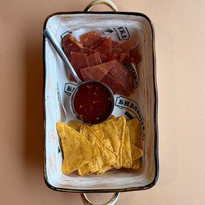 Мясные чипсы с хрустящим начос