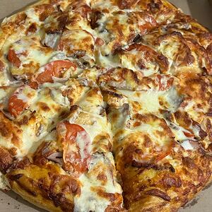 Пицца с сосисками