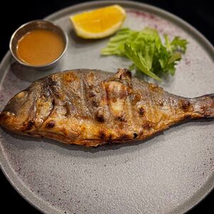 Дорадо, соус понзу-кокос