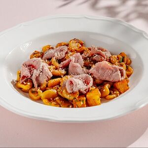 Ньокки с ростбифом и печеным сельдереем