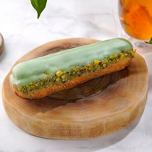 Эклер фисташковый