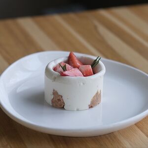 Пирожное Клубника со сливками