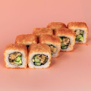 Ролл с жареным лососем