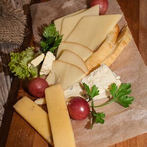 Сырная тарелка