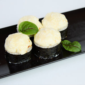 Запеченый ролл с беконом