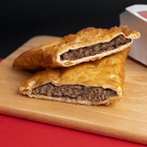 Чебурек с мраморной говядиной и фермерской свининой