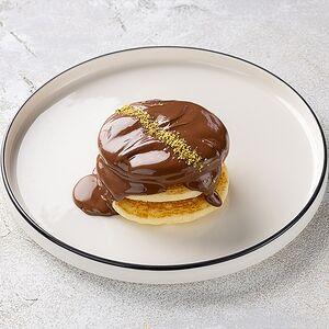 Панкейки с шоколадно-ореховой пастой Нутелла