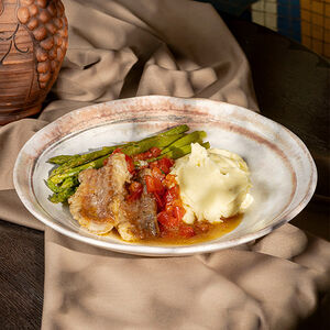 Окунь со спаржей