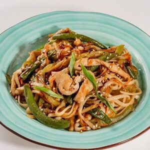 Вок с курицей