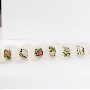 Копченый лосось-огурец