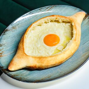 Хачапури по-аджарски