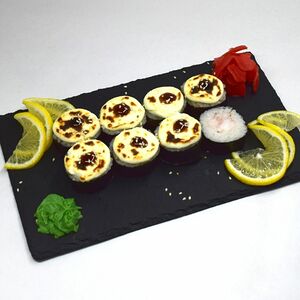 Ролл запеченный с креветкой