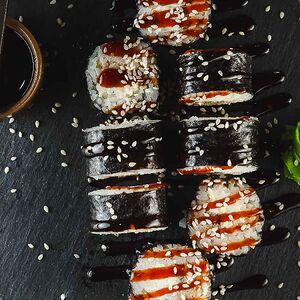 Ролл с томаго