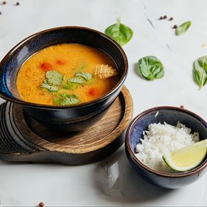 Том ям с морепродуктами