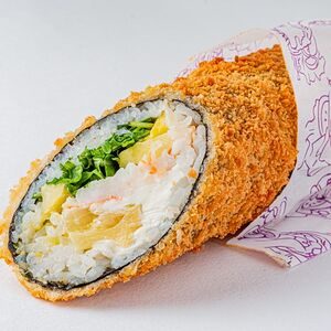 Фрай ролл с тигровыми креветками и манго