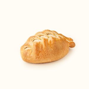 Пирожок с луком и яйцом