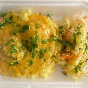 Куриные тефтели с овощами и пюре 