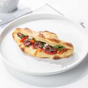 Гирос Ростбиф с рикоттой и руколой