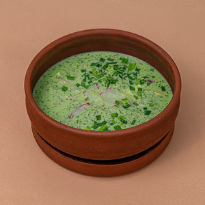 Холодный суп на основе мацони