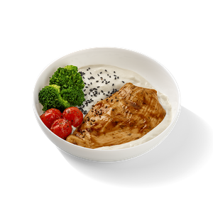 Запечённое куриное филе с пюре из цветной капусты