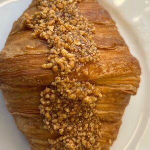 Круассан с шоколадом