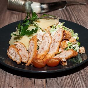 Салат Цезарь с курицей по-грузински