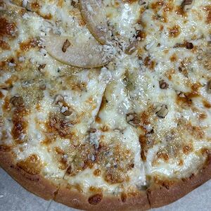 Бьянка с грушей на тонком тесте