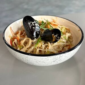 Вок с морепродуктами 