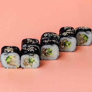 Ролл с угрем