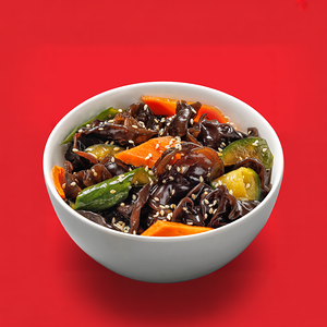 Древесные грибы с овощами