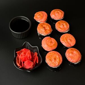 Запеченный маки-ролл с дайконом