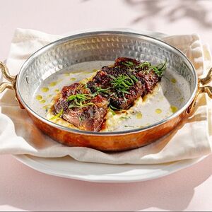 Телячья печень со сливочно-трюфельным соусом