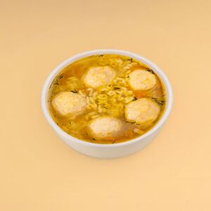 Суп куриный с фрикадельками