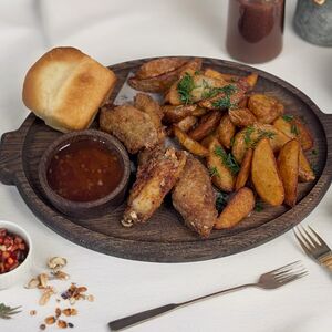 Куриные крылышки с картошкой