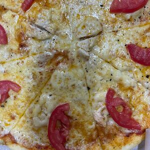 Пицца с курицей 