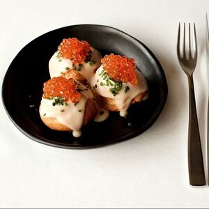 Гужеры с красной икрой