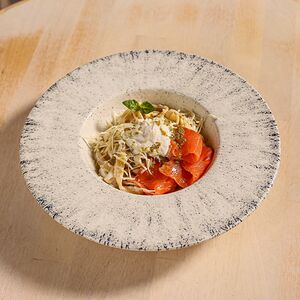 Паста с форелью и сыром Страчателла