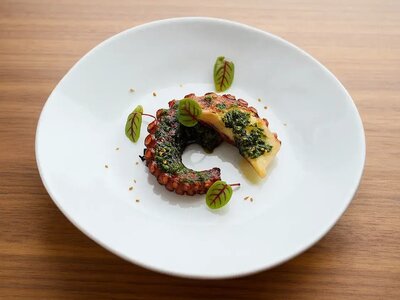 Осьминог на гриле