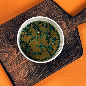 Бульон куриный в стакане