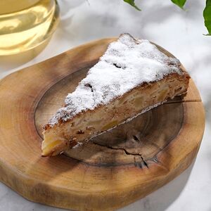 Бисквит с яблоками