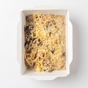 Паста с курицей и грибами
