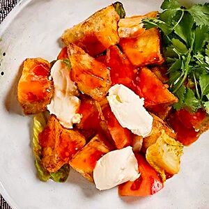 Салат с хрустящими баклажанами