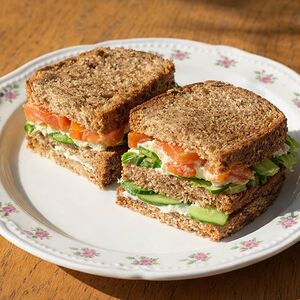 Сэндвич с лососем