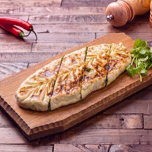 Женгялов хац с зеленью (Армянская национальная лепешка)