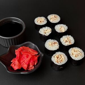 Маки-ролл с цыпленком