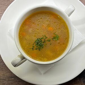 Куриный суп с цукини и шампиньонами